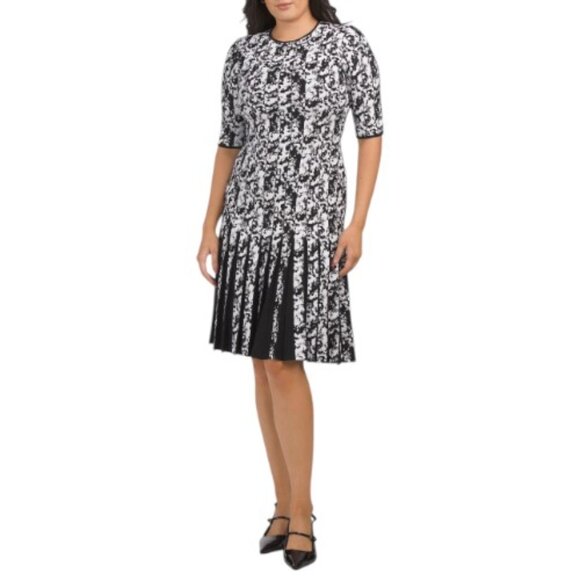 TERI JON Double Knit Printed Short Sleeve Box Pleated Dress - Picture 1 of 4